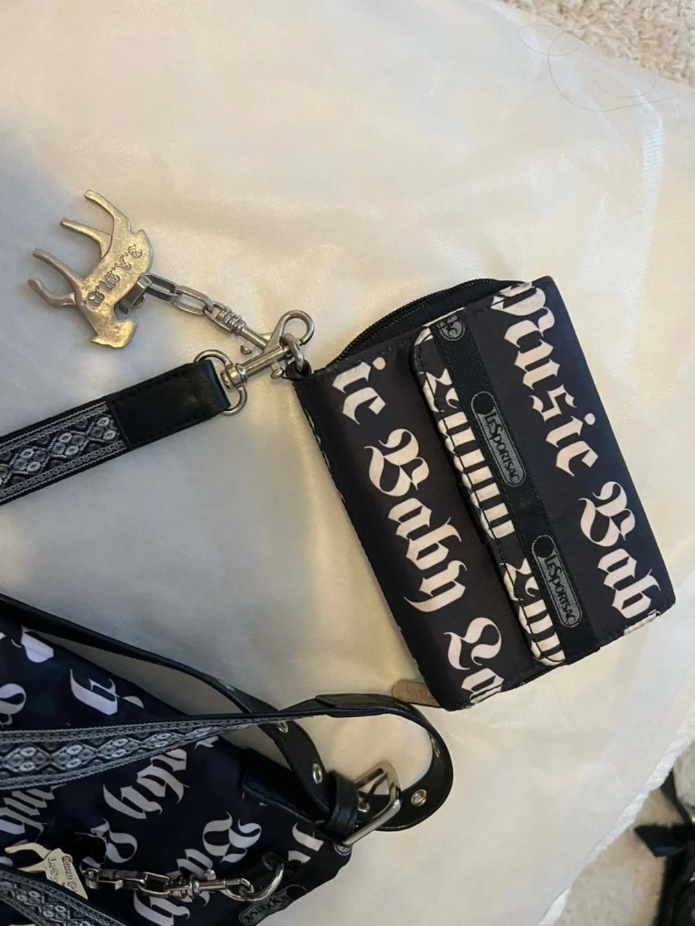 Lamb Lesportsac Gwen Stefani Crossbody Bag and wallet - Picture 2 of 3